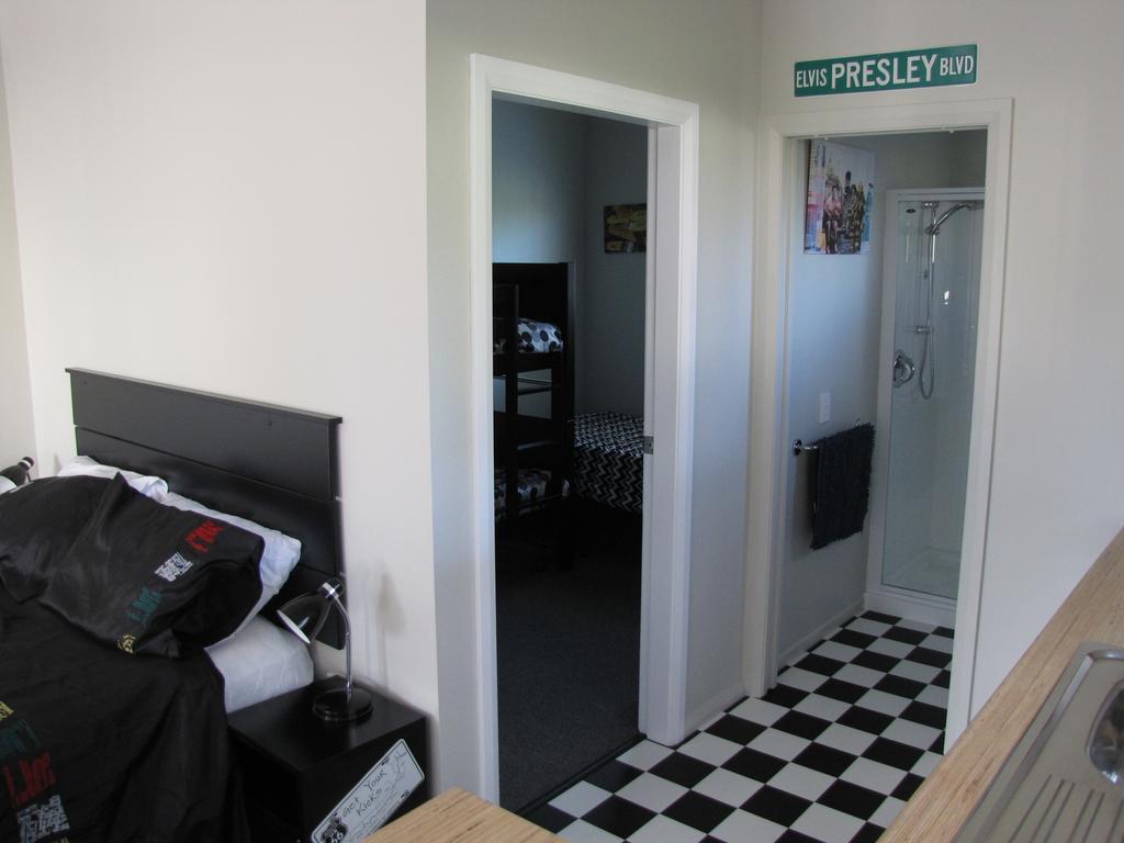 Featherston Cruz Inn מראה חיצוני תמונה
